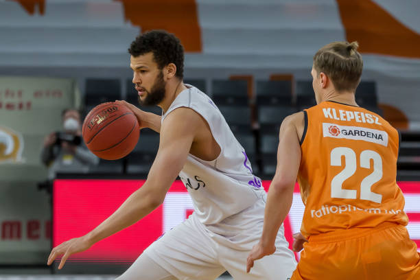 10号球衣 10号球衣