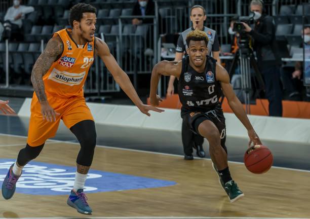 更成为了朋 更成为了朋